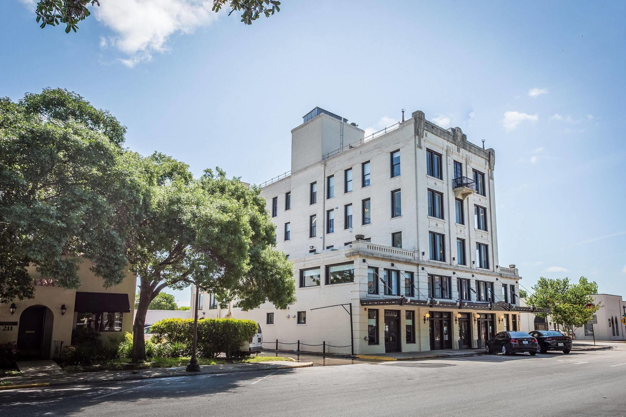 Park Plaza Hotel Seguin Bagian luar foto