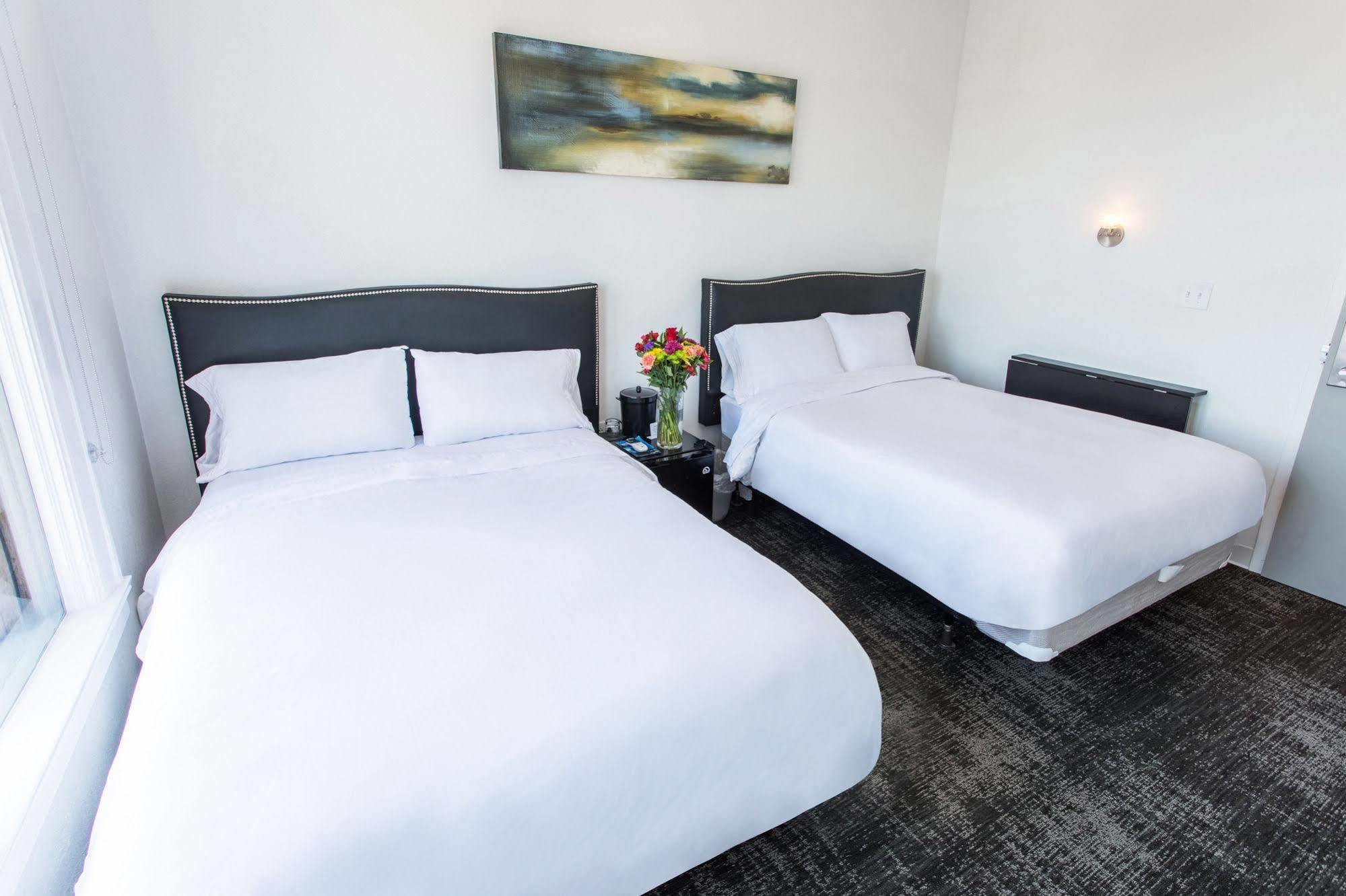 Park Plaza Hotel Seguin Bagian luar foto