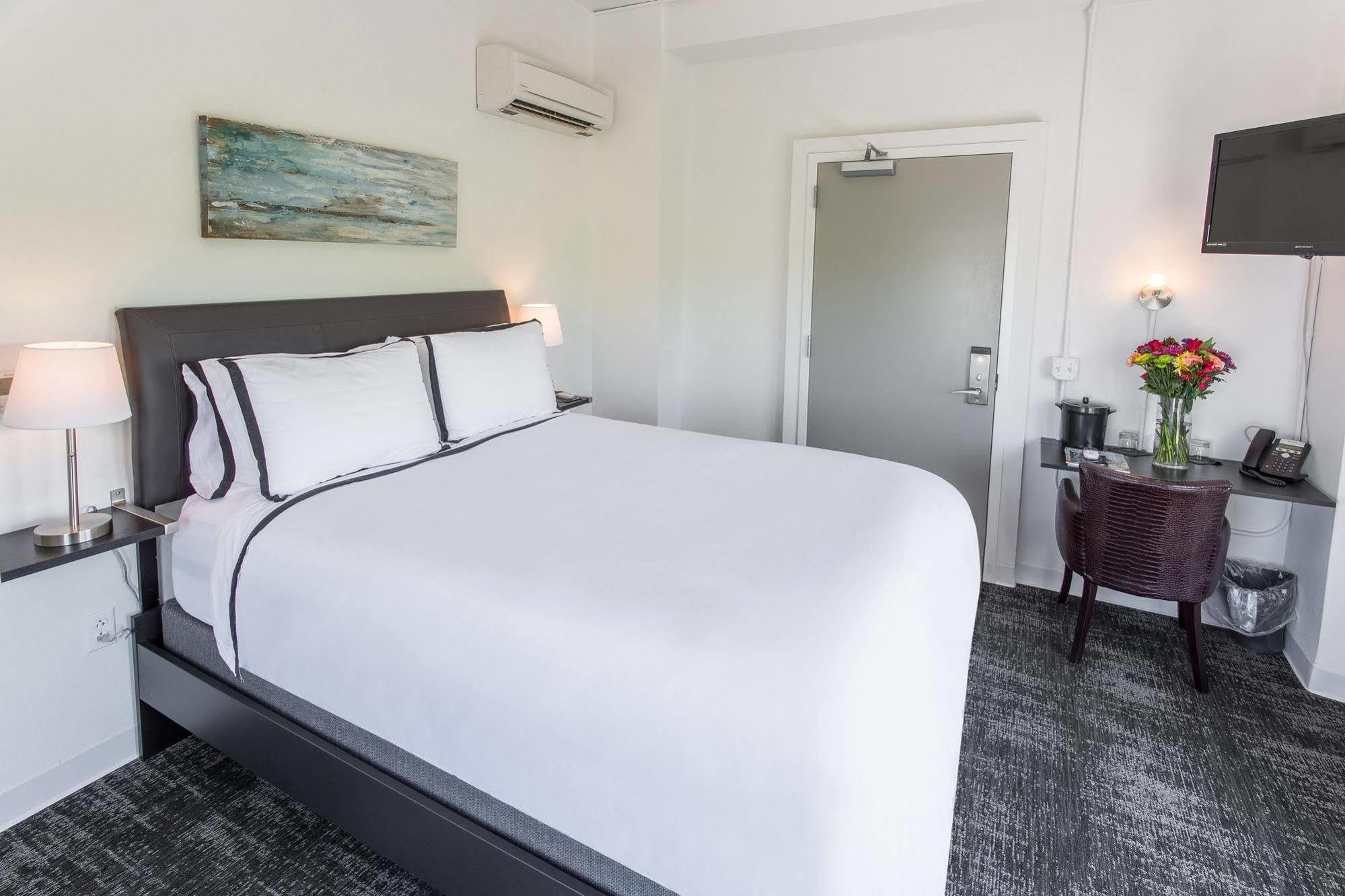 Park Plaza Hotel Seguin Bagian luar foto
